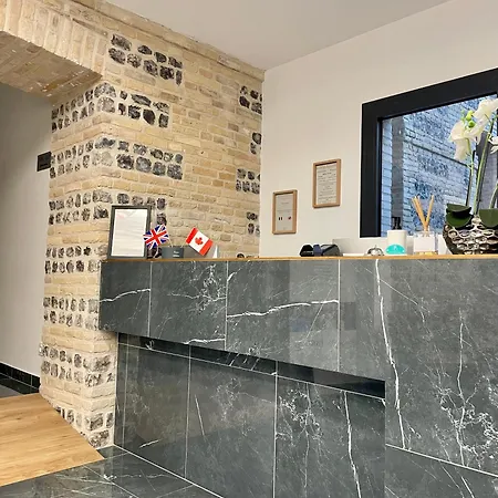 La Tour Aux Crabes Pres De La Hotel