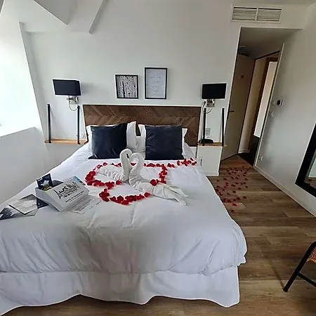 Hotel La Tour Aux Crabes