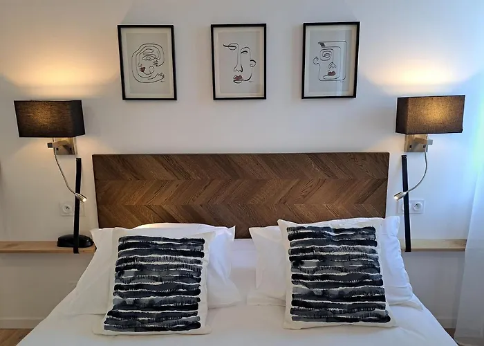 Hotel La Tour Aux Crabes Pres De La Dieppe