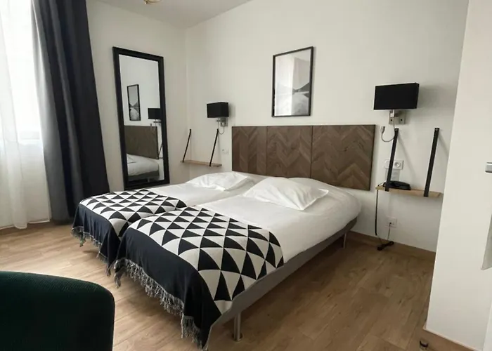 Hotel La Tour Aux Crabes